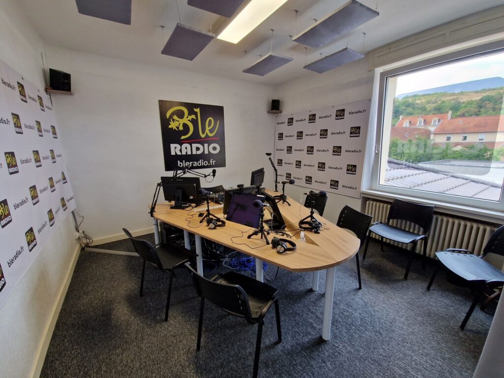studio BLE Radio